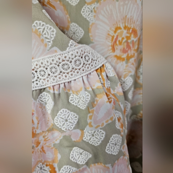 Ruby Rd Floral Top - Picture 8 of 9